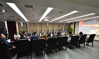 党员集中学习《榜样3》专题片